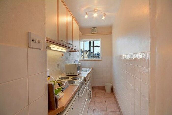 1 Bedroom Flat To Rent In Devonshire Street, London, W1G
