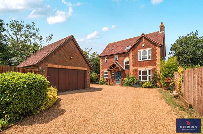 5 Bedroom Detached House For Sale In Walnut Acre, Marlborough Place, Toddington, Dunstable, LU5