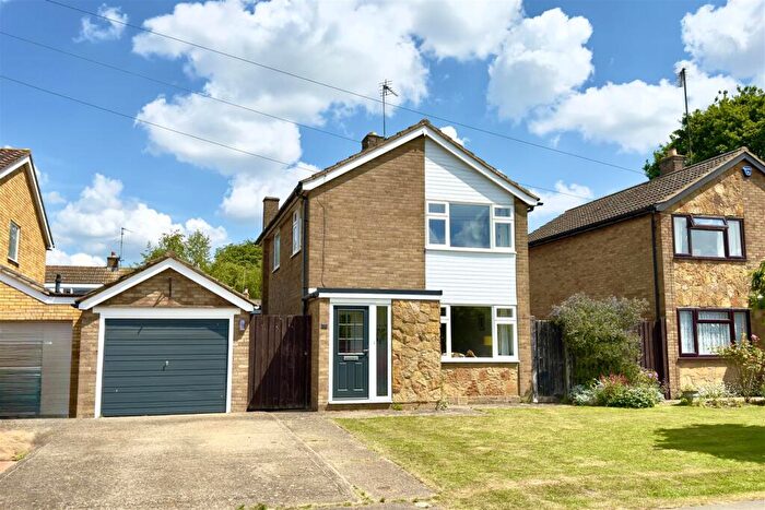 3 Bedroom Detached House For Sale In Nene Way, Kislingbury, Northamptonshire, NN7