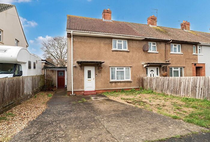 3 Bedroom End Terrace House For Sale In Cleeve Grove, Keynsham, Bristol, Somerset, BS31