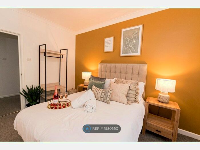 2 Bedroom Flat To Rent In Lorne Park Road, Bournemouth, BH1