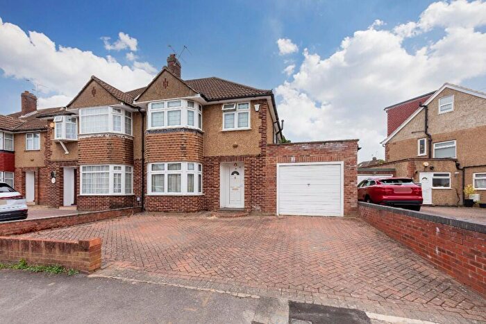 3 Bedroom Semi-Detached House To Rent In Hillary Road, Slough, Berkshire, SL3