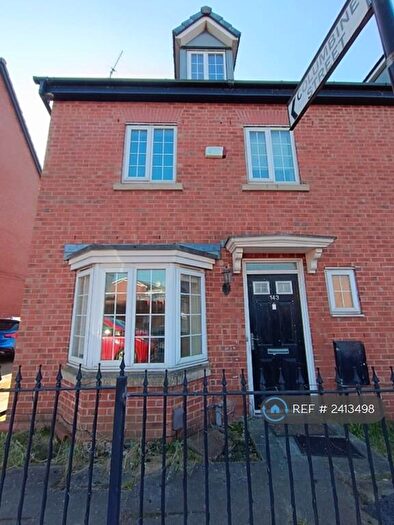 4 Bedroom Semi-Detached House To Rent In Ogden Lane, Manchester, M11