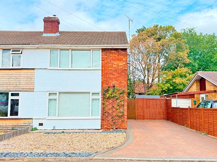 3 Bedroom Semi Detached House To Rent In Melrose Gardens, Newmarket, CB8