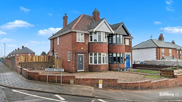 3 Bedroom Semi-Detached House For Sale In Brick Kiln Lane, Mansfield, NG18