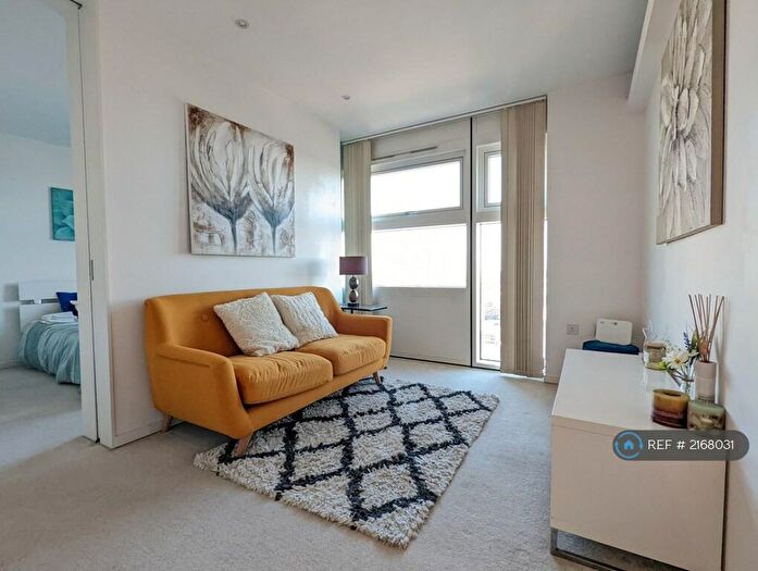 1 Bedroom Flat To Rent In The Cube West, Birmingham, B1