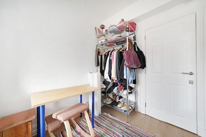3 Bedroom Flat To Rent In Lorraine Court, Lewis Street, Camden, NW1