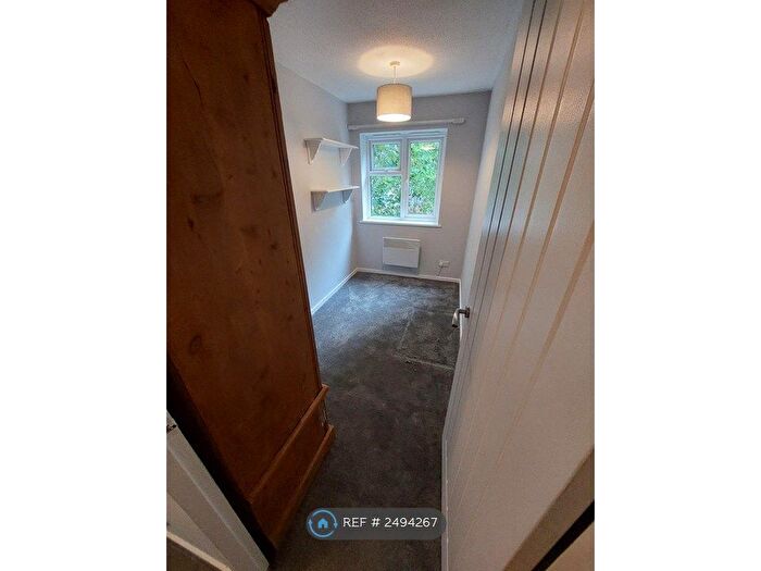 2 Bedroom Flat To Rent In Black Prince Avenue, Market Deeping, Peterborough, PE6