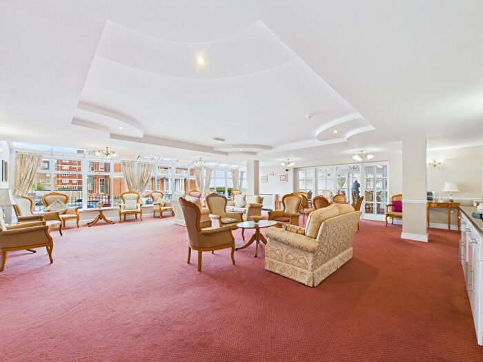 1 Bedroom Flat For Sale In Harold Road, Margate, CT9