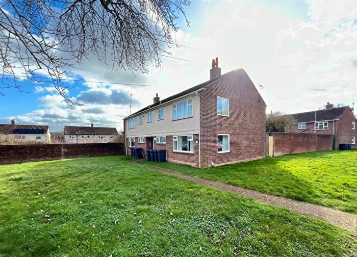 1 Bedroom Flat For Sale In Fotherby Crescent, Salisbury, SP1