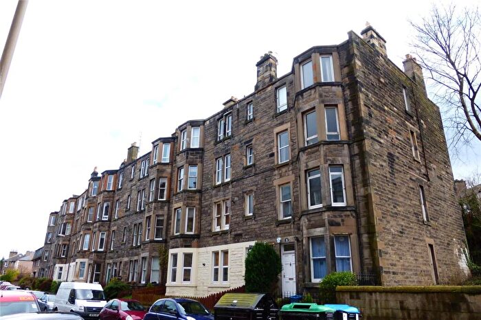 2 Bedroom Flat To Rent In Meadowbank Crescent, Edinburgh, EH8
