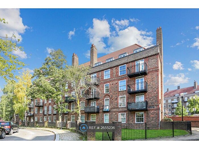 4 Bedroom Flat To Rent In Sandon House, London, SW2