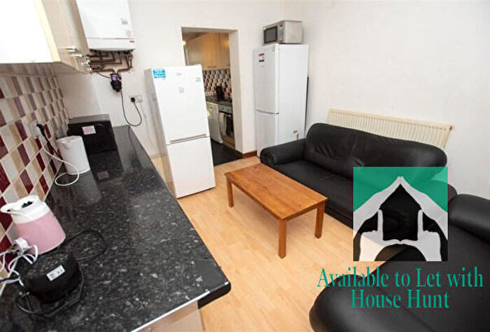 5 Bedroom Terraced House To Rent In George Road, Birmingham, B29