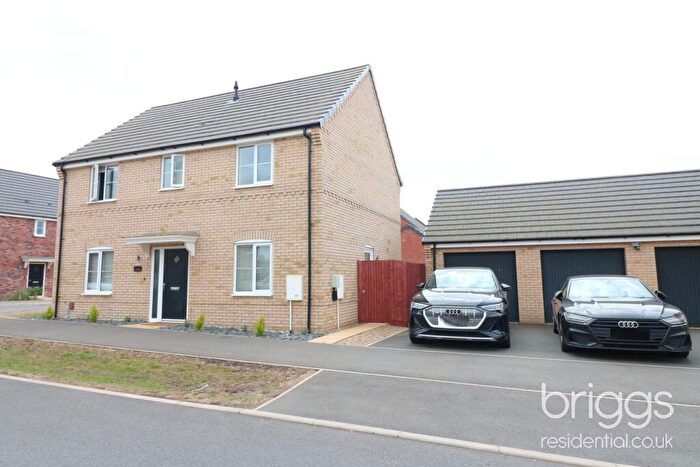 4 Bedroom Detached House For Sale In Papworth Drive, Crowland, Peterborough, PE6