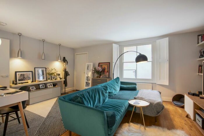 1 Bedroom Flat To Rent In Packington Street, London, N1