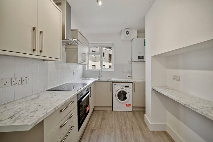 1 Bedroom Flat To Rent In Odeon Parade, Allendale Road, Greenford, UB6