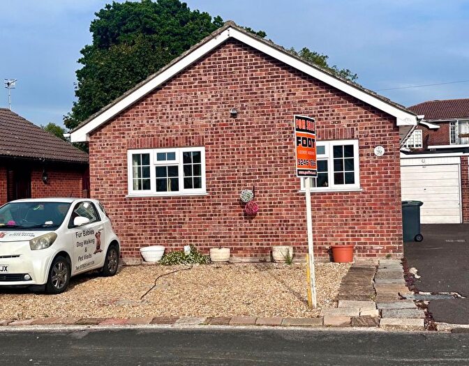 2 Bedroom Detached Bungalow For Sale In Denhill Close, Hayling Island, PO11