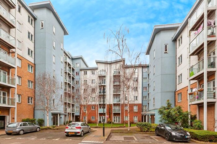 2 Bedroom Flat For Sale In Mill Street, Slough, SL2