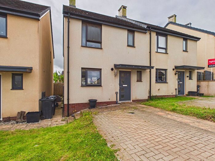 3 Bedroom Semi-Detached House For Sale In Eight Acre Drive, White Rock, Paignton, TQ4