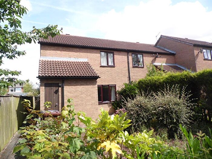 2 Bedroom End Of Terrace House To Rent In Ryecroft, Lincoln, LN5