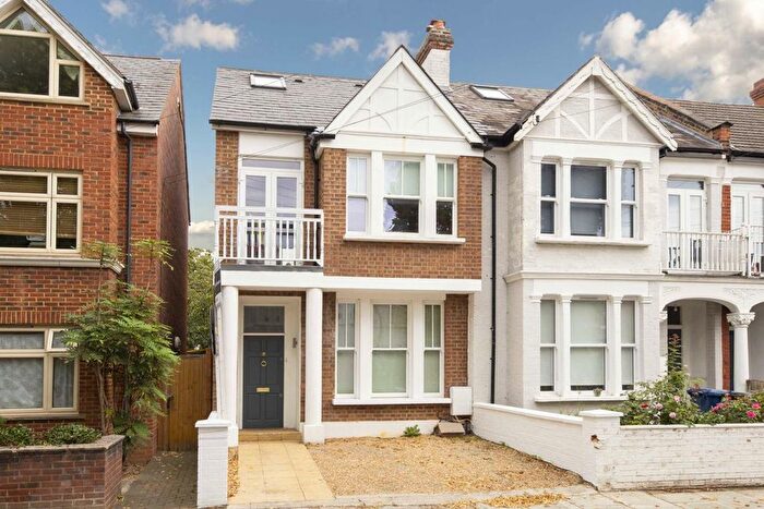 3 Bedroom Property To Rent In Cumberland Road, Acton, W3