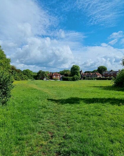 1 Bedroom Flat To Rent In High Street, Lane End, HP14