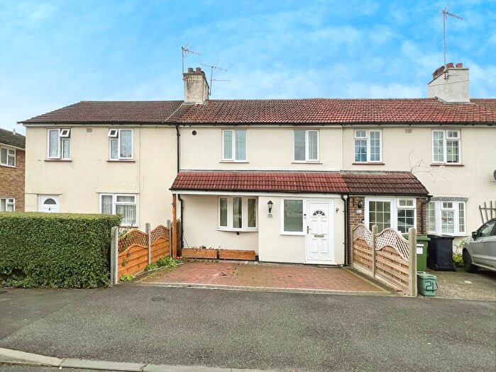 3 Bedroom House To Rent In Leatherhead, KT22