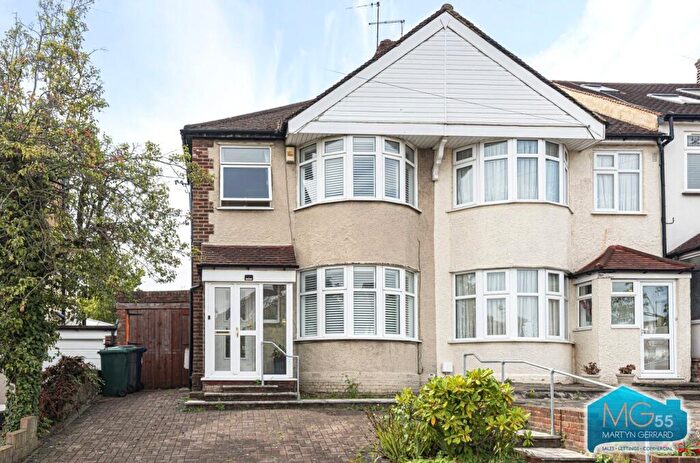 3 Bedroom End Of Terrace House To Rent In Weirdale Avenue, Whetstone, London, N20