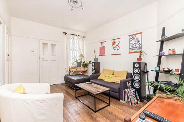 2 Bedroom Flat To Rent In Surbiton Road, Kingston Upon Thames, KT1