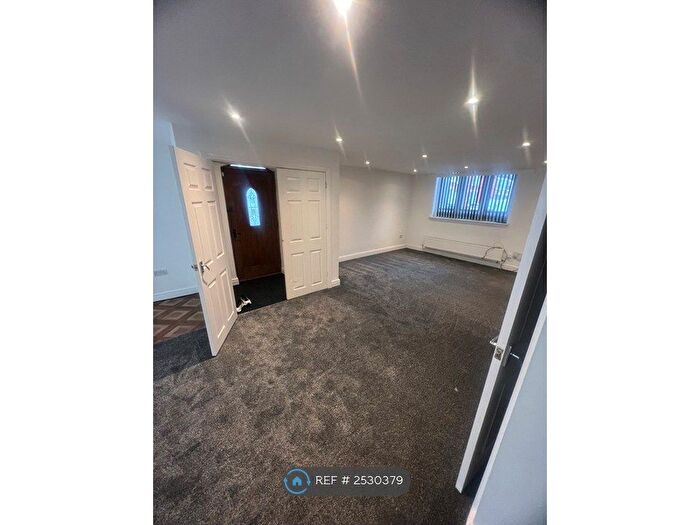 3 Bedroom Semi-Detached House To Rent In Langham Avenue, Liverpool, L17