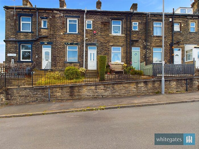 3 Bedroom Terraced House To Rent In Jer Lane, Bradford, West Yorkshire, BD7