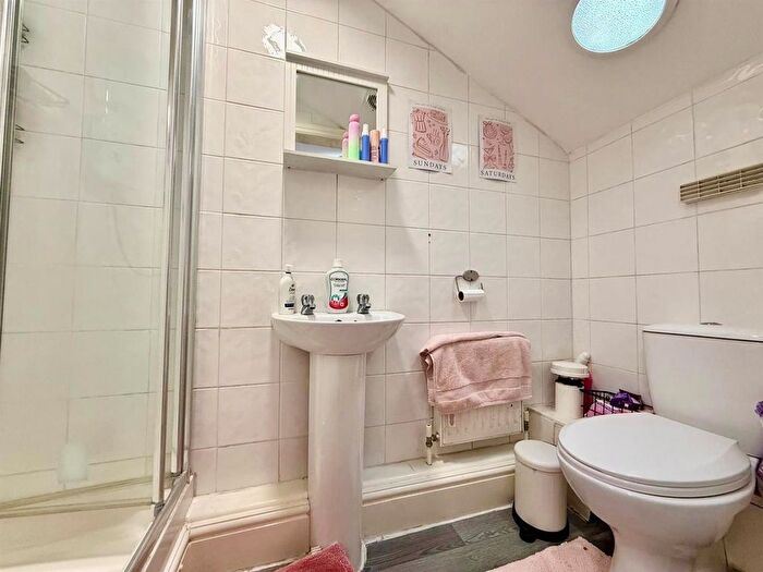 Property To Rent In Hobs Moat Road, Solihull, B92