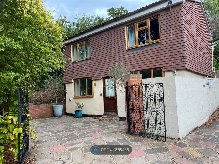 2 Bedroom Detached House To Rent In Darenth Grange, Dartford, DA2