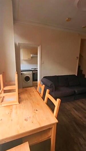 2 Bedroom House To Rent In Harold Walk, Leeds, LS6