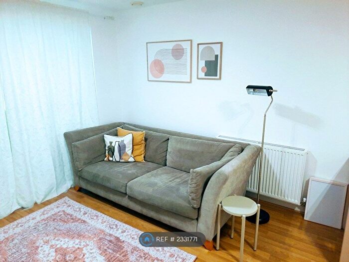 1 Bedroom Flat To Rent In Wager Street, London, E3