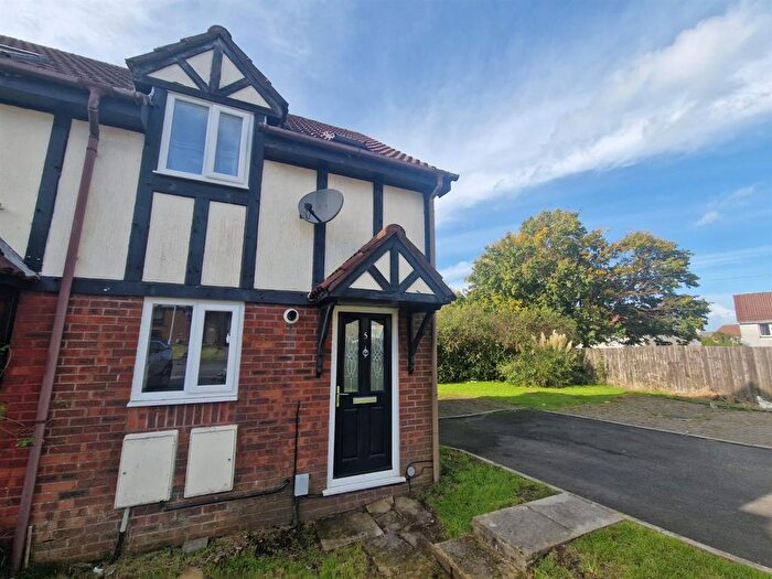 2 Bedroom End Of Terrace House To Rent In Beaufort Court, Cadle, Swansea, SA5