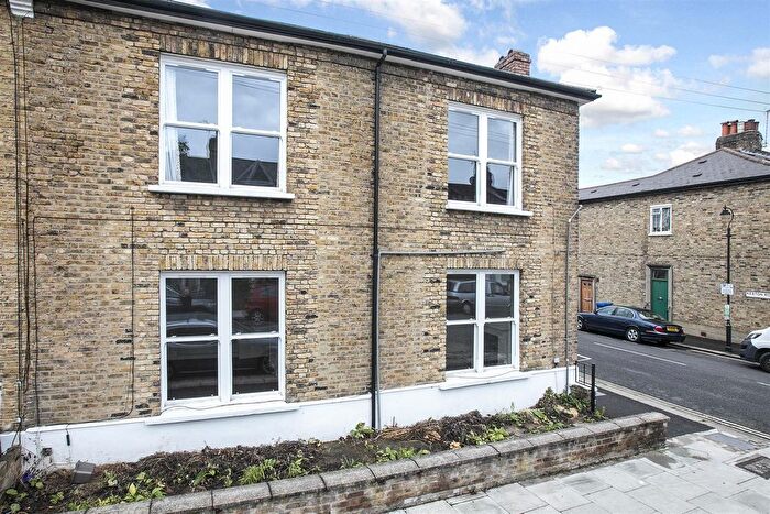 1 Bedroom Flat To Rent In Hinckley Road, London, SE15