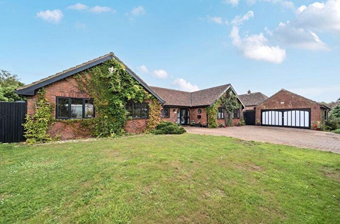4 Bedroom Detached Bungalow For Sale In Swingfield Street, CT15