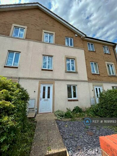 4 Bedroom Terraced House To Rent In Keats Court, Horfield, Bristol, BS7