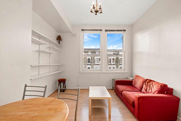 1 Bedroom Terraced House To Rent In Sinclair Road, Holland Park, W14