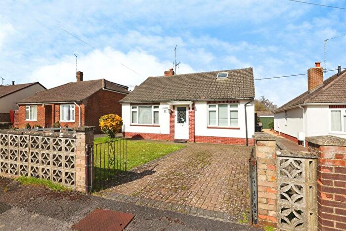 2 Bedroom Detached Bungalow For Sale In Beacon Close, Amesbury, Salisbury, SP4