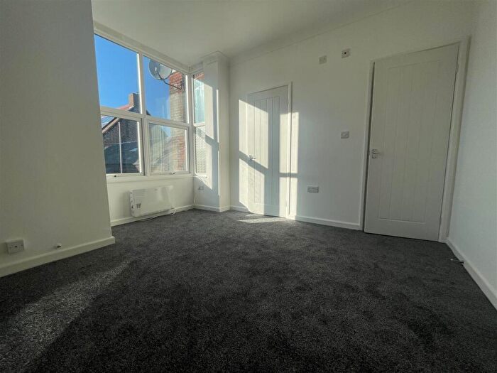 1 Bedroom Apartment For Sale In Wimbledon Park Road, Southsea, PO5
