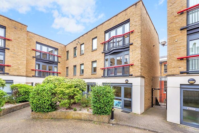 2 Bedroom Apartment To Rent In St John Street, EC1V