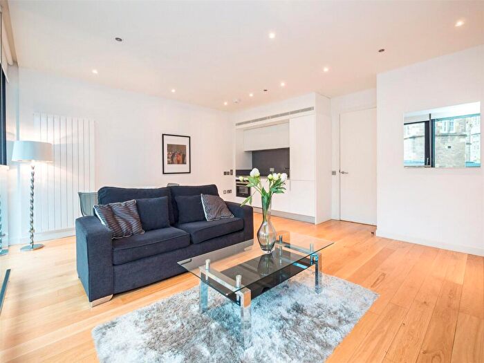 1 Bedroom Flat To Rent In Simpson Loan, Edinburgh, EH3