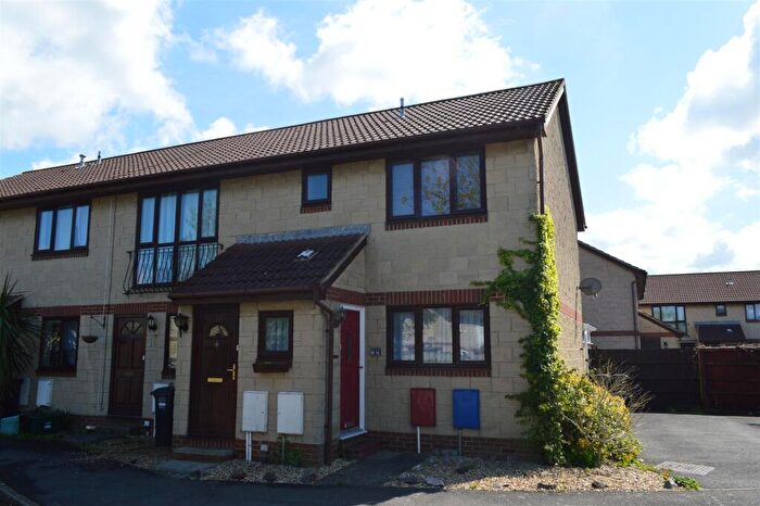 1 Bedroom Flat To Rent In Appletree Court, Worle, Weston-Super-Mare, BS22