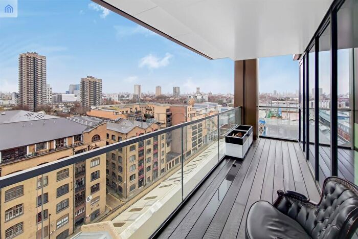 2 Bedroom Apartment To Rent In Merino Gardens, London Dock, E1W