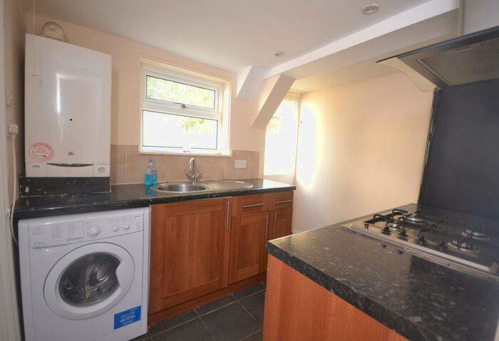 2 Bedroom Terraced House To Rent In Lowerfield Road, Reading, Berkshire, RG1
