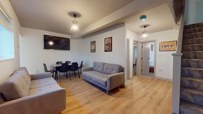 6 Bedroom House To Rent In St Bedes Close, Durham, DH1