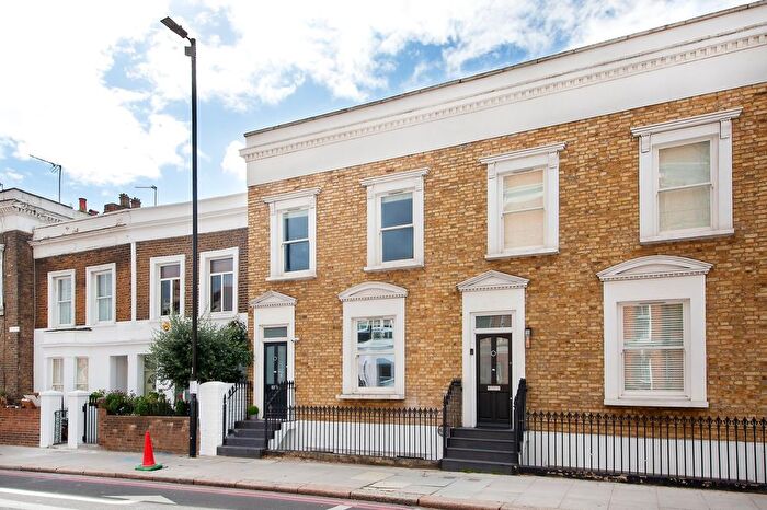 3 Bedroom Terraced House For Sale In Battersea Bridge Road, Battersea Park, SW11