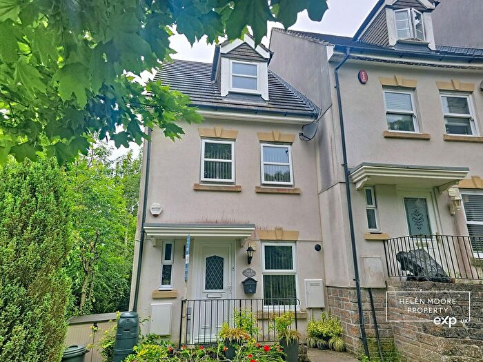 3 Bedroom End Of Terrace House For Sale In Primrose Walk, Pillmere, Saltash, Cornwall, PL12